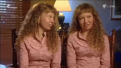 Identical Twins Say The Same Thing At The Same Time Boing Boing
