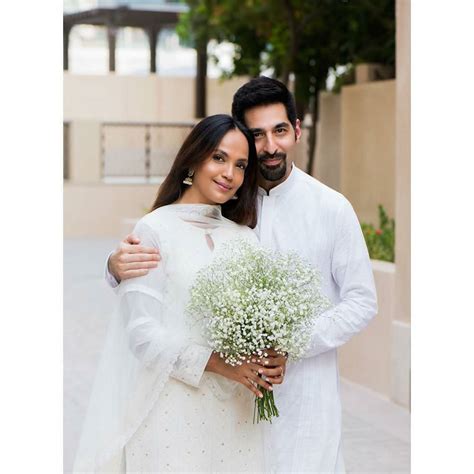 Aamina Sheikh Shared Pictures with her Husband | Pakistani Drama Celebrities