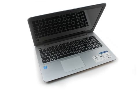 Laptop Asus R556l