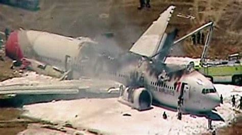 Plane Loses Tail During Crash Landing Cnn Video
