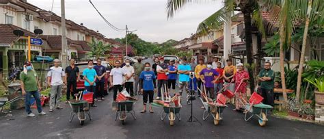 Maybe you would like to learn more about one of these? Gotong-royong aktiviti Hari Malaysia warga Seri Pagi 7 ...