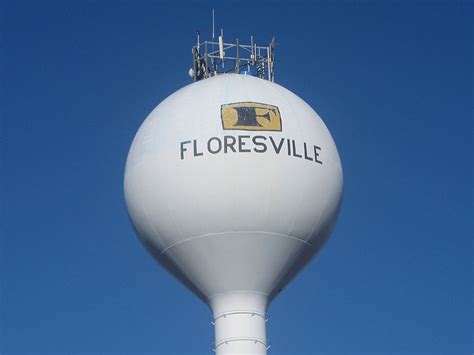 Filefloresville Tx Water Tower Img 2657 Wikipedia