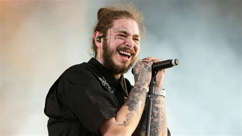 Post Malone Shows Off His New Haircut During Amas Performance Iheartradio
