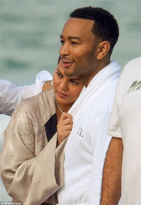 Chrissy Teigen Topless And Husband John Legend Seems VERY Impressed Daily Mail Online