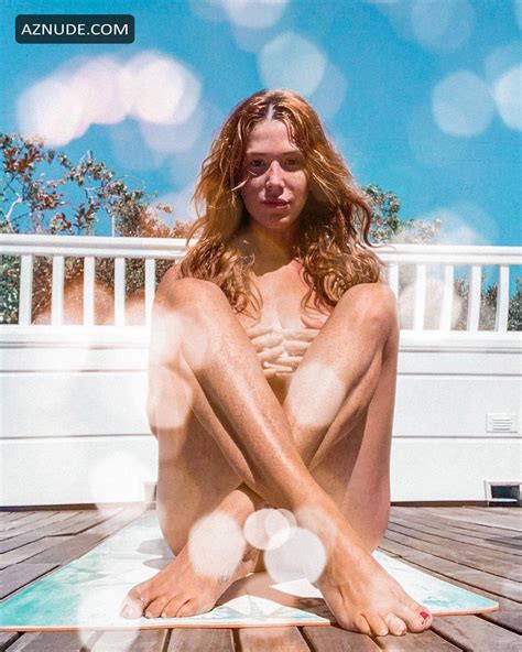 Poppy Montgomery Does Yoga Fully Naked During Quarantine Aznude