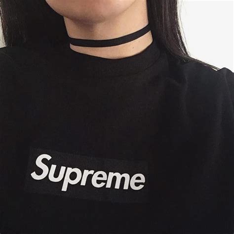 Supreme Girls Supreme Box Logo ©slvnc Cute Outfits Casual Outfits