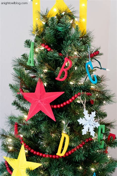 Your christmas tree is the centerpiece of all of your holiday decor, so transform it into a masterpiece. The 50 Best and Most Inspiring Christmas Tree Decoration ...