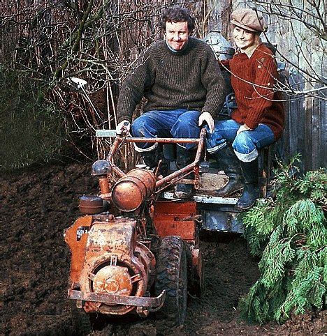 The Good Life BBC TV Series Tom Good Richard Briers And