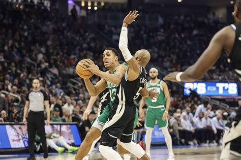 Bucks Edge Shorthanded Celtics In Ot For Th Straight Win