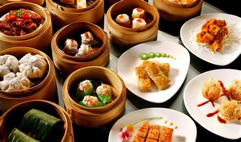 Savory food, dishes with a keen relish and spicy seasoning, as well as a wide range of various sauces prevail in traditional dishes. Countries with the Best Cuisines - World Chef Tour