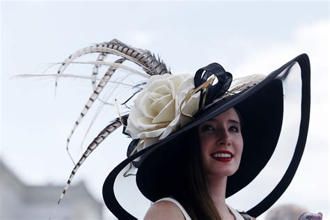 The Most Gloriously Outrageous Hats At The Kentucky Derby For The Win
