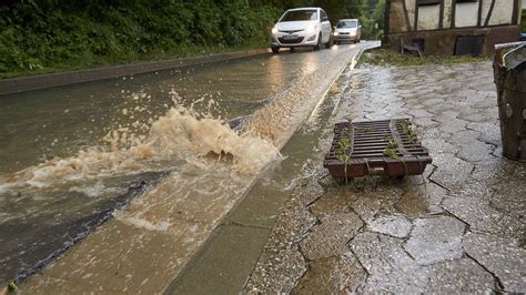 12stündige niederschlagsmengen vom 26.07.2008, 8 bis. Unwetter im Ruhrgebiet sorgt für Überschwemmungen und ...