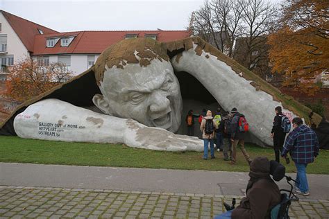 10 Unusual And Creative Sculptures Around The World