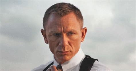 Bond Bosses In A Panic As Daniel Craig Snubs Talks Over 2018 Film