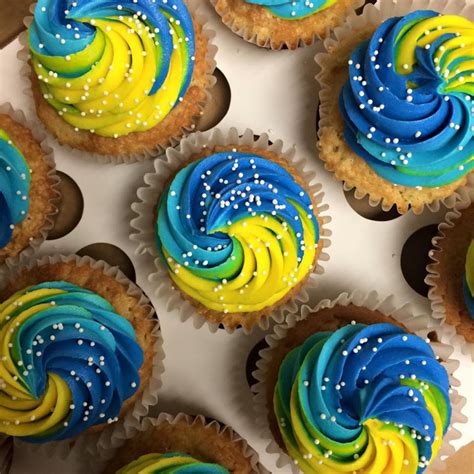 Blue Green Swirl Cupcakes Hayley Cakes And Cookies Hayley Cakes And