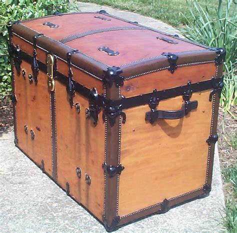 736 Restored Antique Trunks For Sale Dome Tops Humpbacks Flat Tops