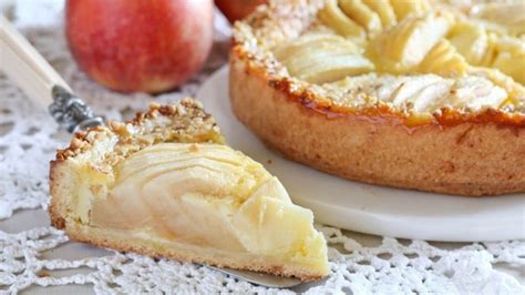 la tarte crémeuse aux pommes irrésistible est une délicieuse tarte alternative à la