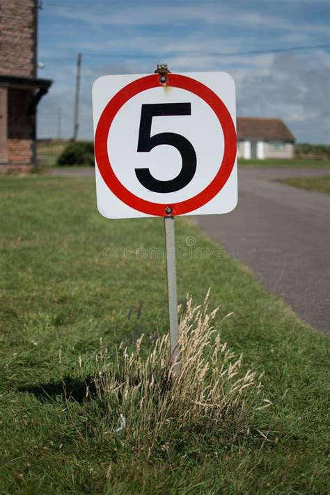 Five Miles Per Hour Sign Stock Image Image Of Circle 42723941