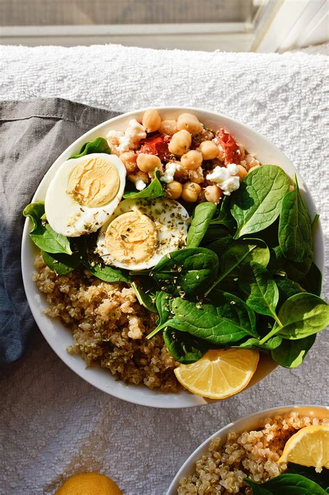 It's easy to cook fluffy. Make ahead Mediterranean quinoa bowls | Sugar Salted