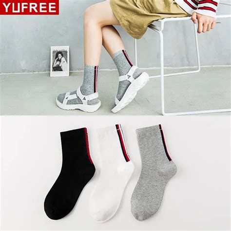 Yufree Harajuku Cool Skateborad Short Stripe Socks Women Fashion Cotton Cocks Hipster Cartoon