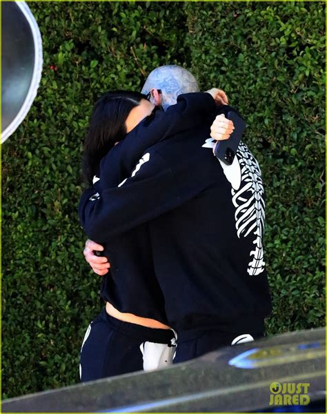 Photo Kourtney Kardashian Travis Barker Share Steamy Kiss Celebrating His Birthday 24 Photo