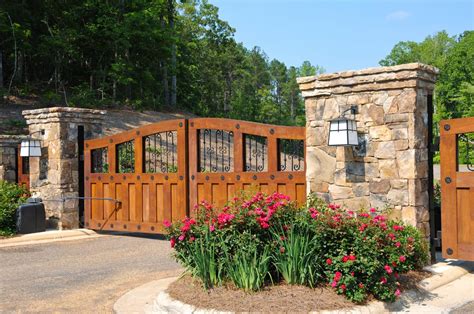 Do you know what statement your on gates, matte or satin black looks best because that color absorbs the light and appears smoother and cleaner. Driveway Gates Ventura County | Automatic Driveway Gate ...
