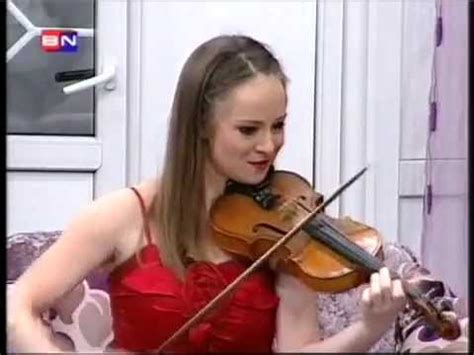 Смотреть видео про sandra milosevic. Jelena Urosevic i Sandra Milosevic uzivo - Po gradini ...