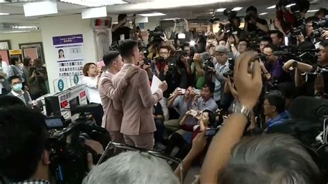 Watch Taiwan Couples Tie The Knot In Asias First Same Sex Marriages