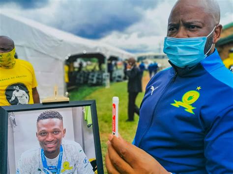 Official twitter of mamelodi sundowns f.c. Motjeka Madisha: Former Mamelodi Sundowns star laid to rest