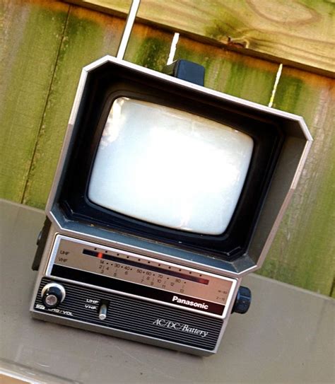 Vintage Portable Television 1980s Panasonic Portable Tv By Mkmack