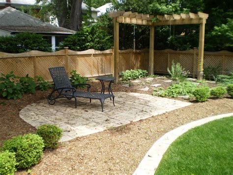 24 Simple Backyard Landscaping Ideas Which Look
