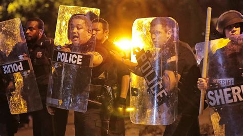 Memphis Unrest Dozens Injured After Man Is Killed By Marshals The