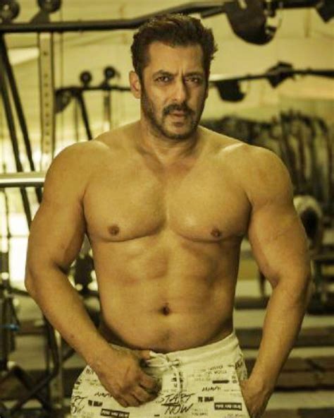 Salman Khan Birthday 10 Shirtless Photos Of The Dabangg Actor That Are