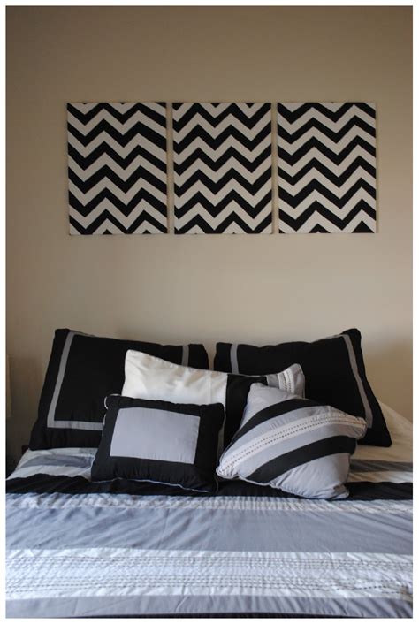 It's a cheap idea for a room decor, which you can easily alter as per the festive season. 6 DIY Bedroom Wall Art Ideas - Shopgirl