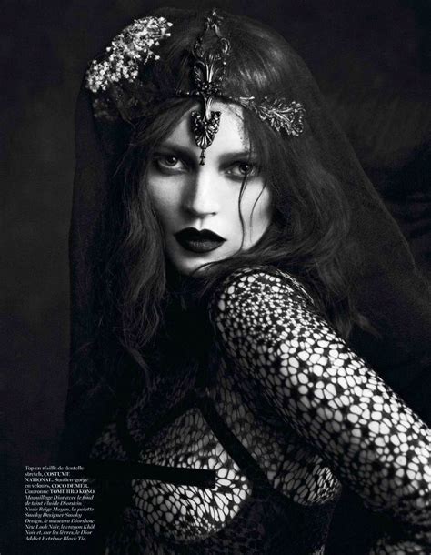 Kate Moss And Saskia De Brauw Are Bewitching For Mert And Marcus In Vogue