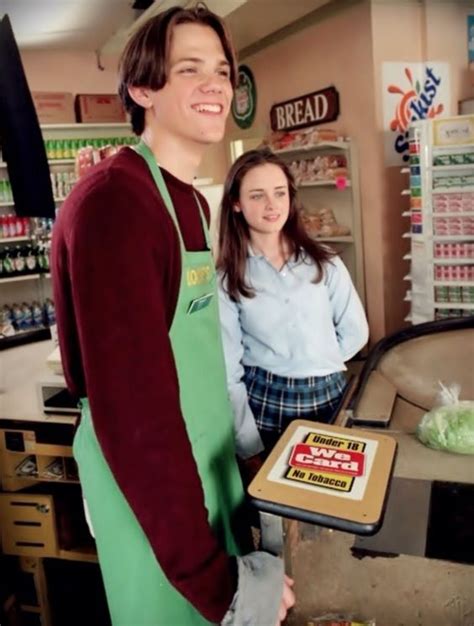 Behind The Scenes Photos Of The Gilmore Girls Cast On Set Rory Gilmore