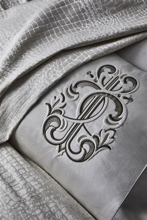 Frette Launches A New Limited Edition Luxurious Silk Sheet Set