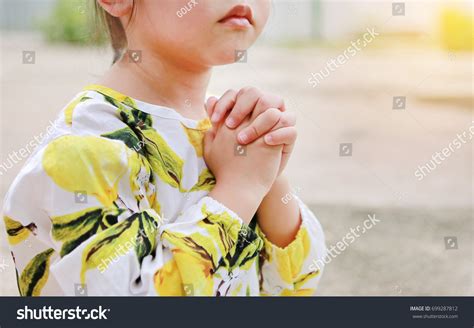Little Asian Girl Praying Close Stock Photo 699287812 Shutterstock