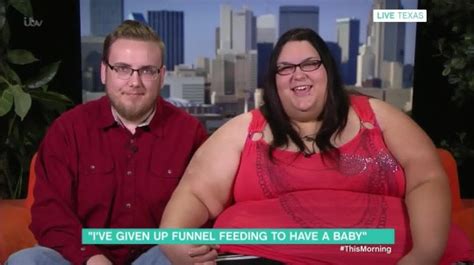 woman bidding to be fattest in world sheds 15st after falling pregnant metro news