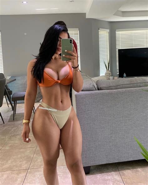 Dani 🇻🇪 On Instagram “its Always Summer In Miami 🌞” Fitness Models