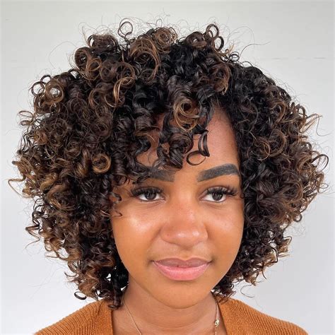 Get Ready To Shine With Shoulder Length Curly Hair With Highlights A Styling Guide For Gorgeous