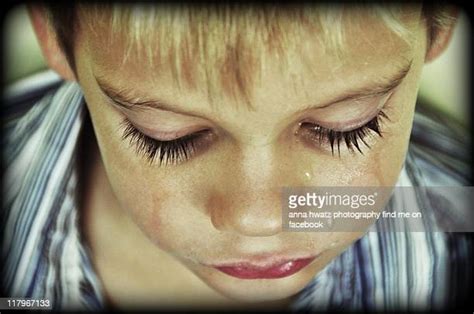 Boy Crying Tears Stock Fotos Und Bilder Getty Images