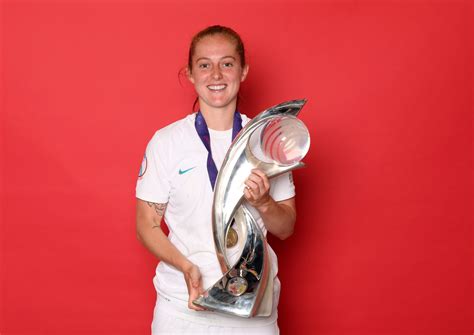 England Superstar Keira Walsh To Sign For Barcelona For World Record Fee