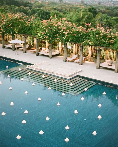 21 Wedding Pool Party Decoration Ideas For Your Backyard Wedding In