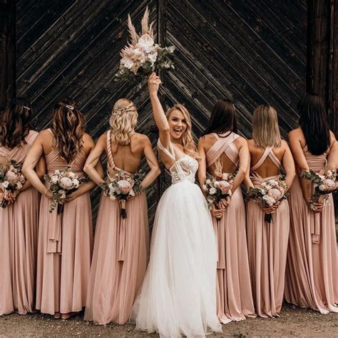 26 Must Have Wedding Photos With Your Bridesmaids Roses And Rings