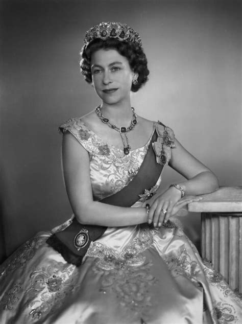 Npg X37880 Queen Elizabeth Ii Portrait National Portrait Gallery