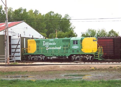 Illinois Terminal Gp7 1605 It 1605 Reposes Outside Barn Flickr
