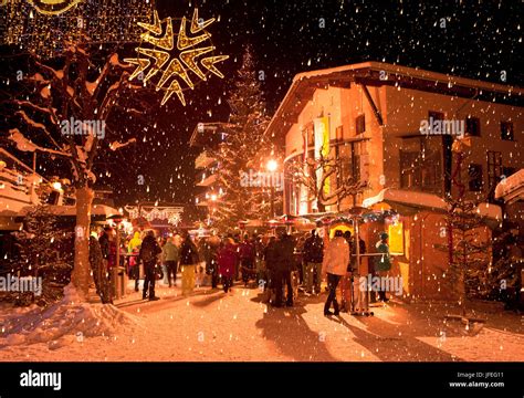Austria Tyrol St Anton At Arlberg Christmas Fair Stock Photo Alamy