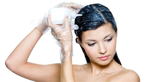 Hives may also show up after a hair dye application. DIY Dying Your Hair | Glam & Gowns Blog