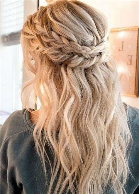 41 Of The Most Inspiring Long Prom Hairstyles 2019 To Fuel